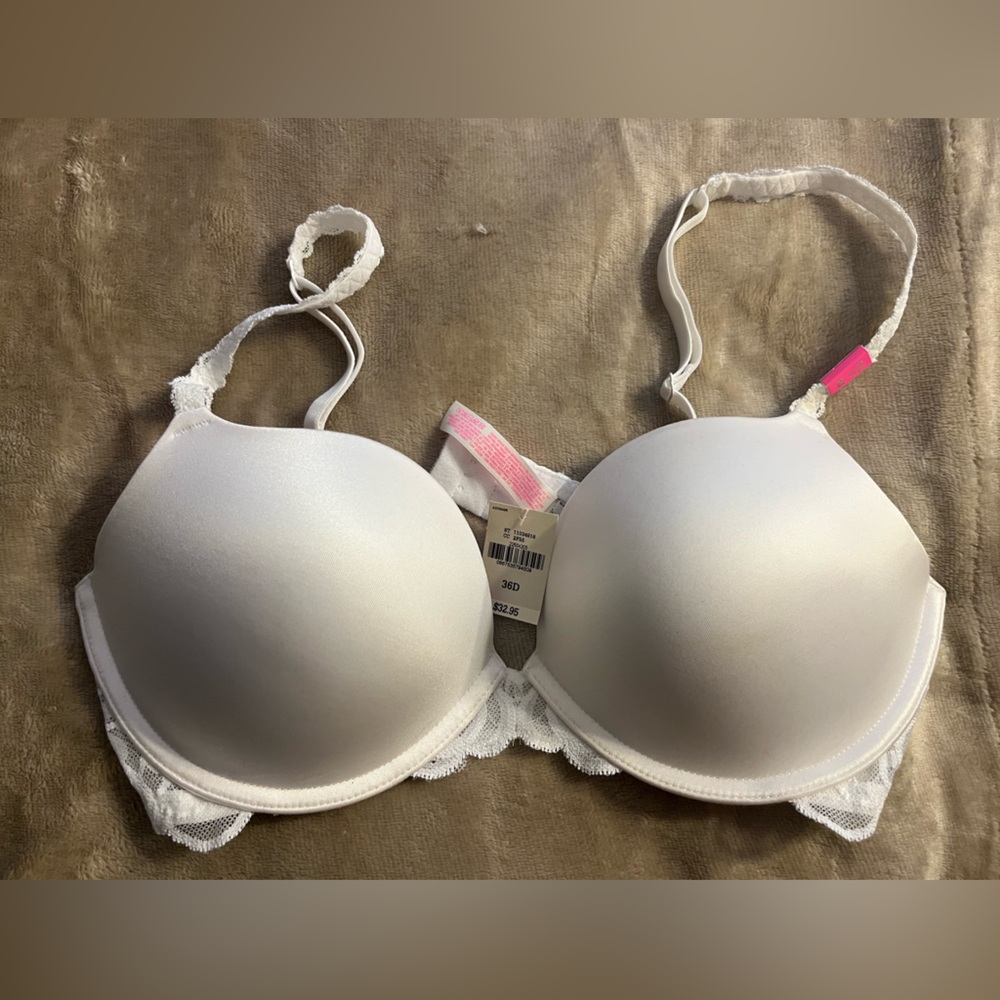 NWT Victorias Secret PINK push up bra. Size 36D